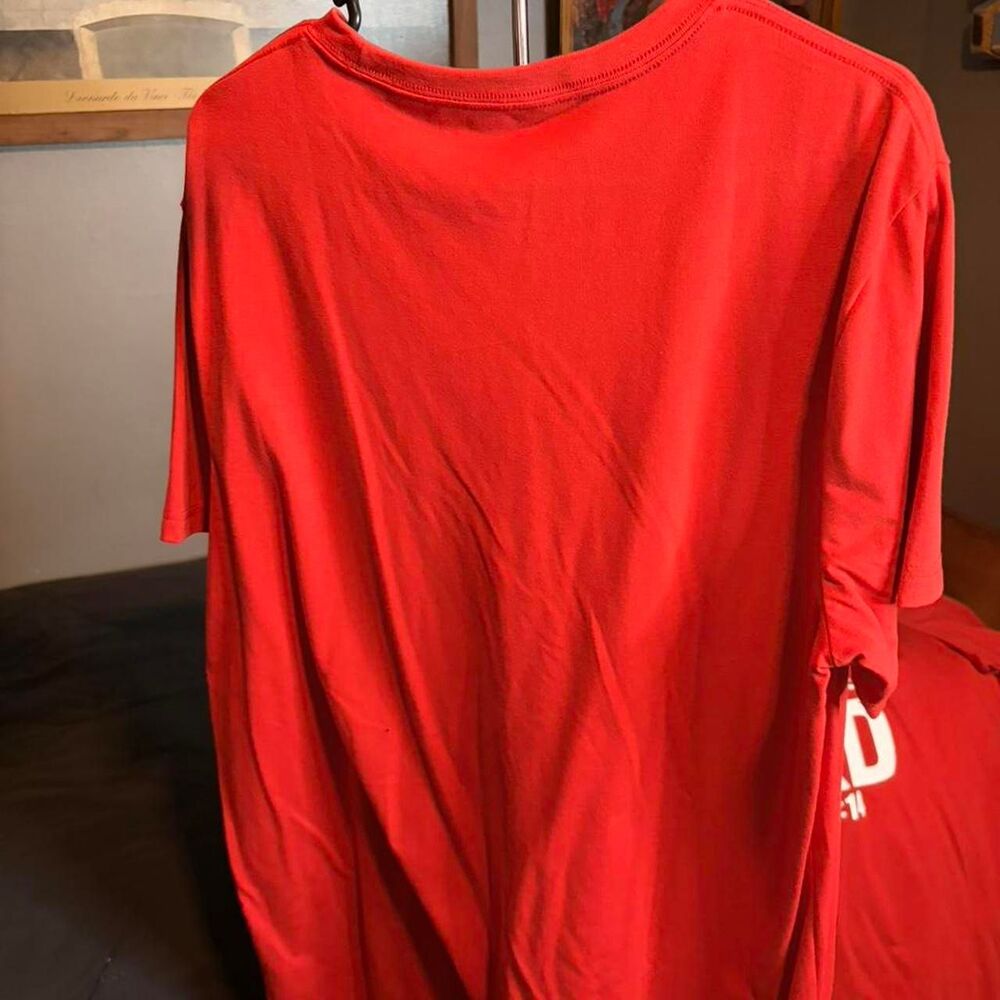 Unbranded Men's Red T-shirt - Picture 3 of 3